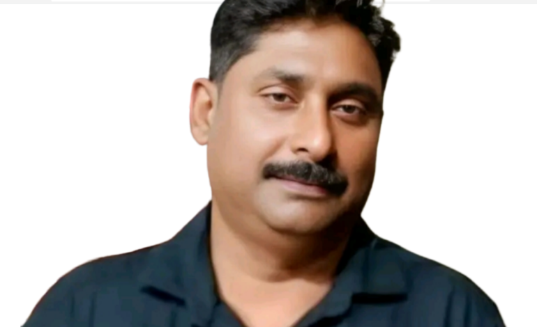 പലിശയടച്ച് പൂട്ടിയ ജീവിതം:6 ലക്ഷം കടം വാങ്ങി 40 ലക്ഷത്തോളം അടച്ചിട്ടും രക്ഷയില്ല!ഭാര്യയും മകനും മുന്നിൽ മർദനം; ഭീഷണിയും പീഡനവും സഹിച്ച് അവസാനം ജീവനൊടുക്കി ഗുരുവായൂരിലെ വ്യാപാരി മുസ്തഫ.