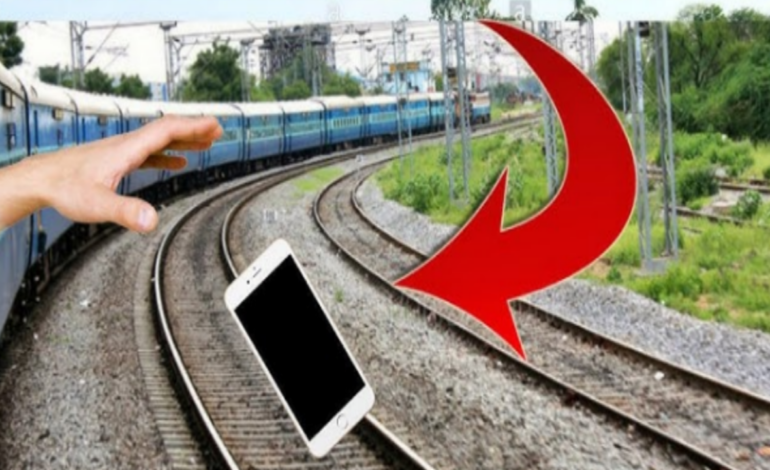 ട്രയിൻ യാത്രയ്ക്കിടെ മൊബൈൽ ഫോൺ പുറത്തേക്ക് വീണാൽ അപായ ചങ്ങല വലിക്കരുത് ; ആർപിഎഫ്
