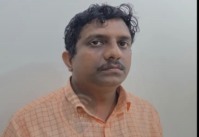 ബസ് യാത്രക്കാരിയായ വിദ്യാർത്ഥിനിക്ക് നേരെ ലൈംഗികാതിക്രമം:കെഎസ്ആർടിസി കണ്ടക്ടർ അറസ്റ്റിൽ