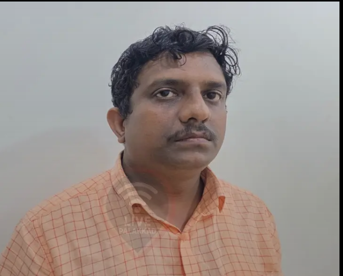 ബസ് യാത്രക്കാരിയായ വിദ്യാർത്ഥിനിക്ക് നേരെ ലൈംഗികാതിക്രമം:കെഎസ്ആർടിസി കണ്ടക്ടർ അറസ്റ്റിൽ