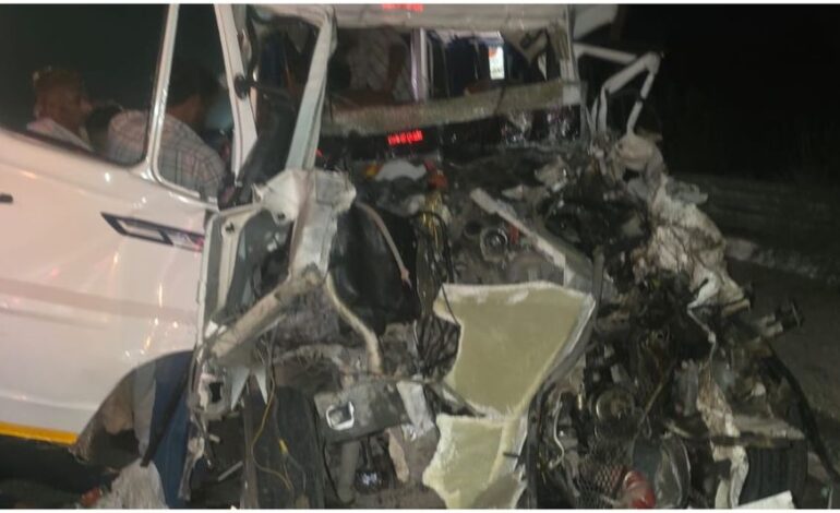 ജോധ്പൂരിൽ വാഹനാപകടം: ട്രാവലർ ട്രക്കിൽ ഇടിച്ച് 15 പേർ മരിച്ചു