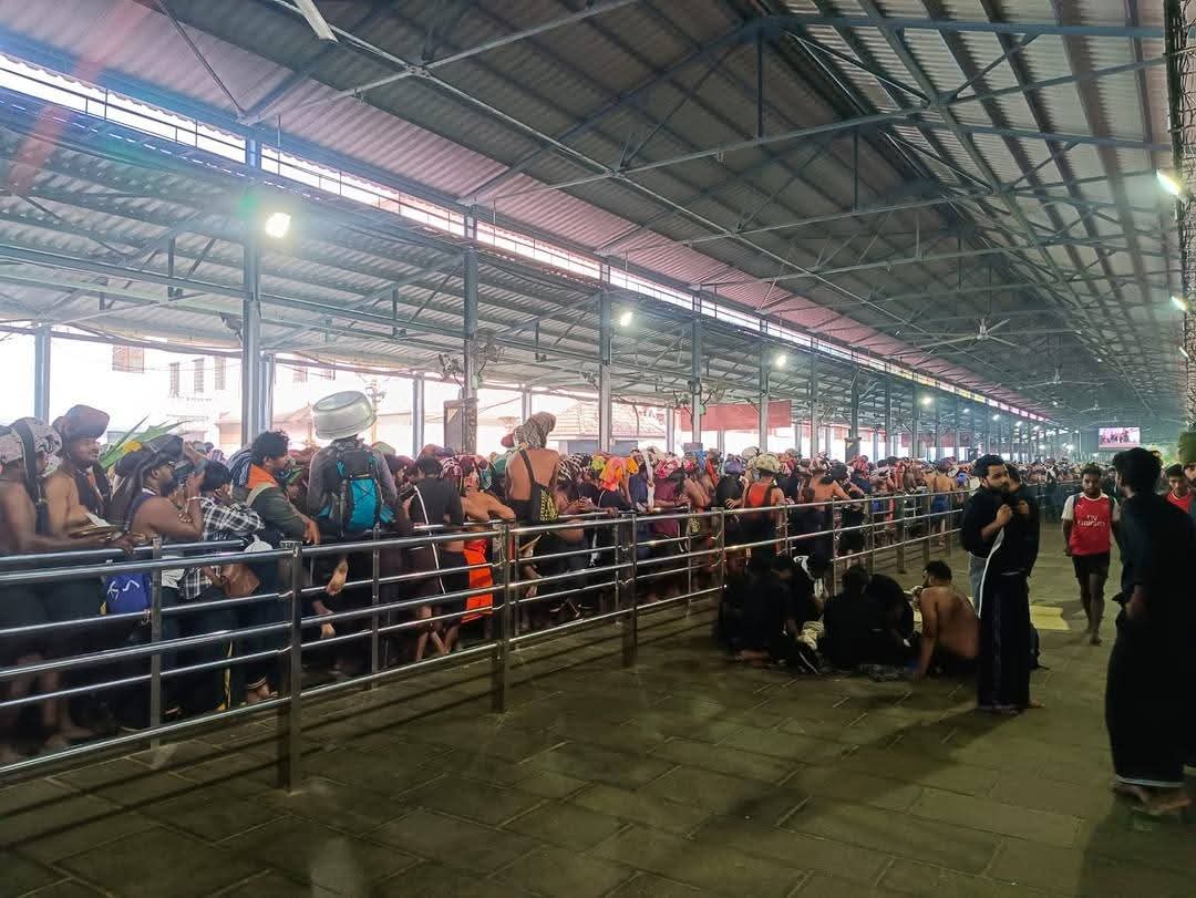 ശബരിമലയിൽ വൻ തിരക്ക്: കേന്ദ്രസേനകളില്ലാതെ അധികൃതർ ആശങ്കയിൽ