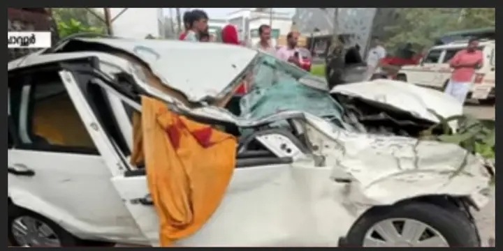 നിയന്ത്രണം വിട്ട കാർ സ്വകാര്യ ബസിലടിച്ച് അപകടം. കാർ പൂർണമായി തകർന്നു.