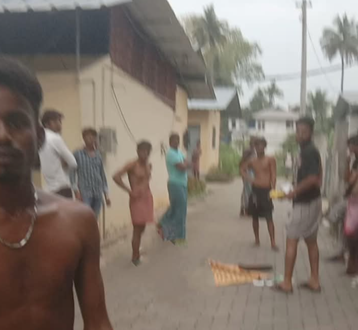 പെരുവയിൽ അതിഥി തൊഴിലാളികൾ തമ്മിൽ ഏറ്റുമുട്ടി; നാട്ടുകാർക്കും നേരെ അതിക്രമം