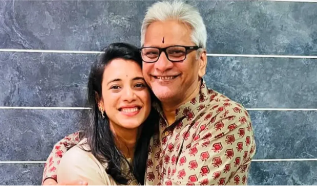 വിവാഹ ചടങ്ങിനിടെ അച്ഛന് ഹൃദയാഘാതം; സ്മൃതി മന്ഥനയുടെ വിവാഹം മാറ്റിവച്ചു