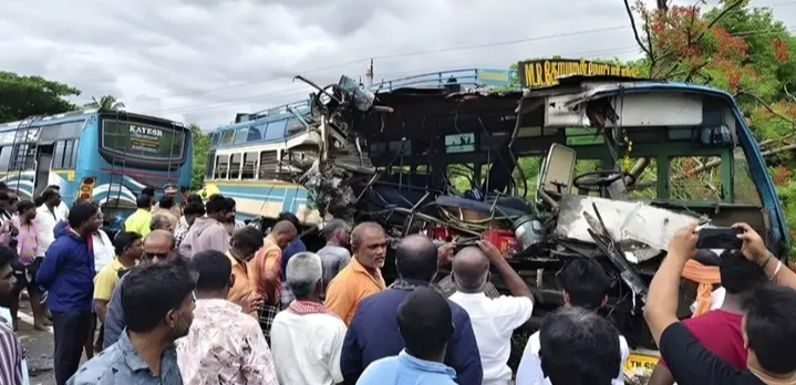 തെങ്കാശിയിൽ സ്വകാര്യ ബസുകൾ കൂട്ടിയിടിച്ച് ദുരന്തം; മരണസംഖ്യ ഏഴായി