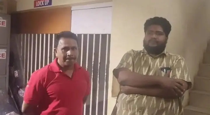 5 ലക്ഷം രൂപയുടെ വ്യാജ സിഗററ്റ് കടത്ത്; കൊല്ലത്ത് യൂത്ത് ലീഗ് നേതാവ് ഉള്‍പ്പടെ രണ്ട് പേര്‍ പിടിയില്‍