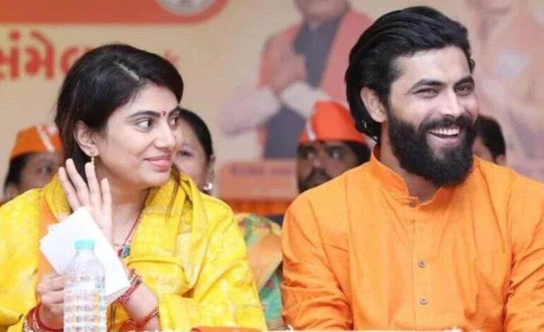 ഇന്ത്യന്‍ ക്രിക്കറ്റ് ടീം അംഗങ്ങളില്‍ ചിലര്‍ക്ക് പല സ്വഭാവദൂഷ്യങ്ങളുമുണ്ടെന്ന് രവീന്ദ്ര ജഡേജയുടെ ഭാര്യയൂം ഗുജറാത്ത് വിദ്യാഭ്യാസമന്ത്രിയുമായ റിവാബ ജഡേജ.