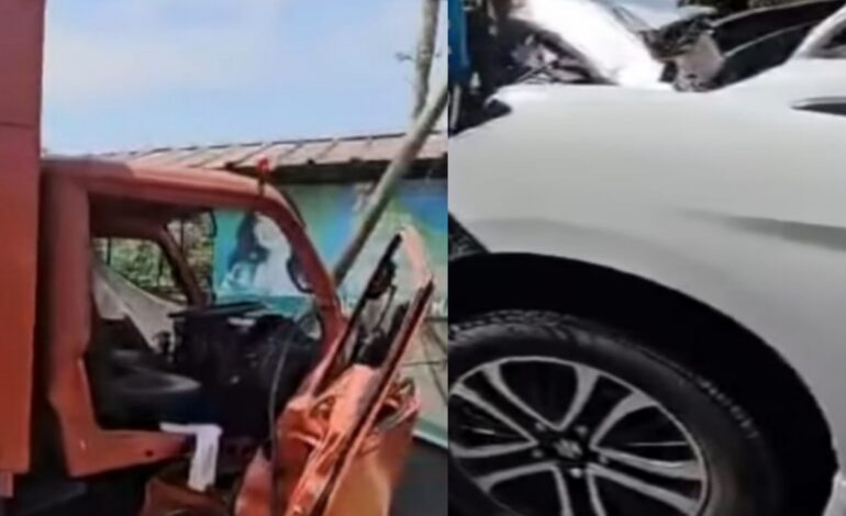 അടൂരിൽ  ശബരിമല തീർത്ഥാടകർ സഞ്ചരിച്ച കാർ ഗുഡ്സ് ലോറിയിൽ ഇടിച്ച് അപകടം