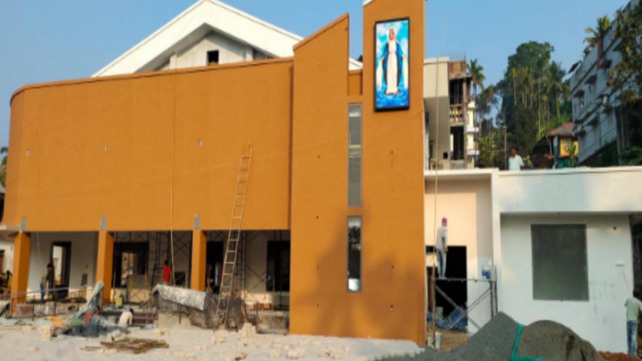 കടുത്തുരുത്തി താഴത്തുപള്ളിയില്‍ മരിയന്‍ കണ്‍വെന്‍ഷന്‍ സെന്ററും ഷോപ്പിംഗ് കോംപ്ലക്‌സും ചൊവ്വാഴ്ച വെഞ്ചരിപ്പും ഉദ്ഘാടനവും