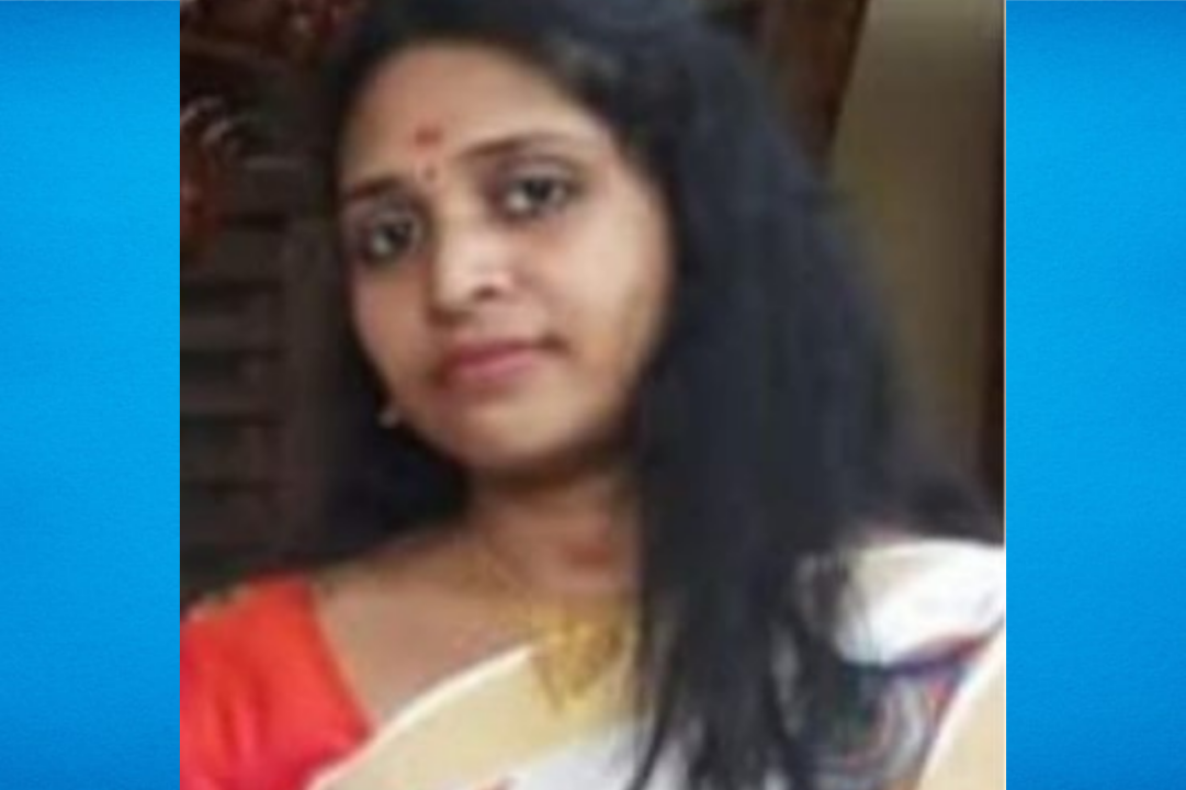 പയ്യന്നൂർ ദേശീയ പാതയിൽ  അപകടം; സ്കൂട്ടർ യാത്രക്കാരിയായ യുവതി മരിച്ചു