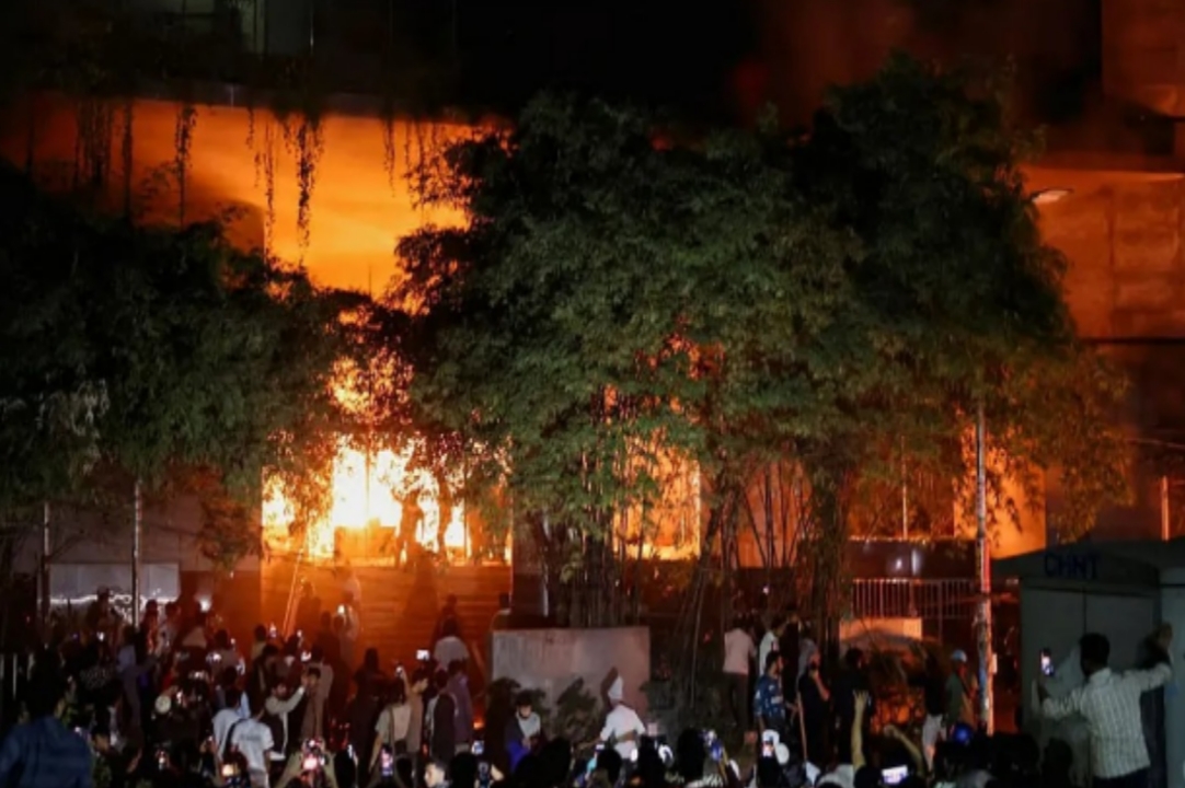 ബംഗ്ലാദേശില്‍ ഹിന്ദു ന്യൂനപക്ഷങ്ങളെ ആക്രമിച്ച് കൊല്ലുന്നു:  ബംഗ്ലാദേശിനെ  കടുത്ത ആശങ്ക അറിയിച്ച് ഇന്ത്യ