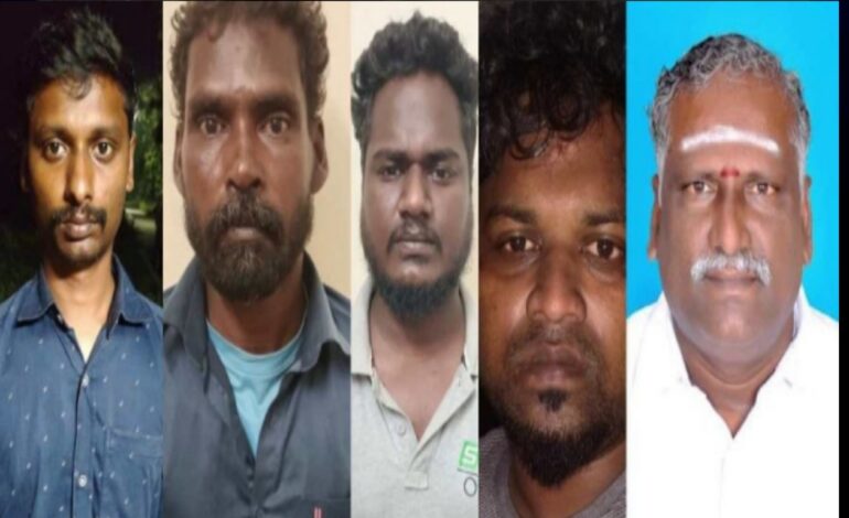 3 കേടിയുടെ ഇന്‍ഷുറന്‍സ് തട്ടാന്‍ പിതാവിനെ വിഷപാമ്പിനെ കൊണ്ട് കടുപ്പിച്ച് കൊലപ്പെടുത്തിയ കേസില്‍ 2 മക്കള്‍ അടക്കം 6 പേര്‍ പിടിയില്‍