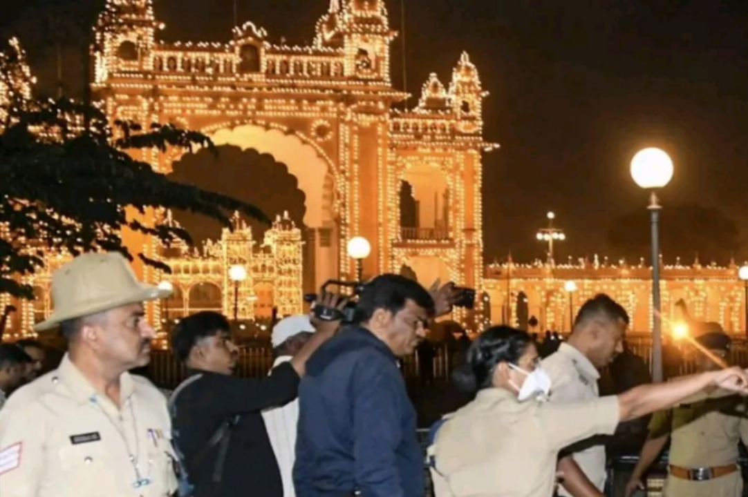 മൈസൂരു കൊട്ടാരത്തിന് സമീപം സിലിണ്ടർ പൊട്ടിത്തെറിച്ചു: അപകടത്തിൽ രണ്ടുപേർക്ക് ദാരുണാന്ത്യം