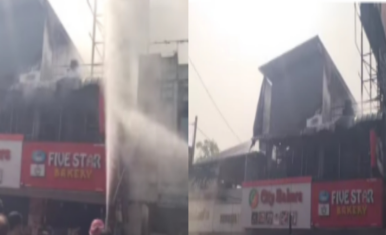ചേർത്തലയിൽ  ഫൈവ് സ്റ്റാർ ബേക്കറിയിൽ അഗ്നിബാധ