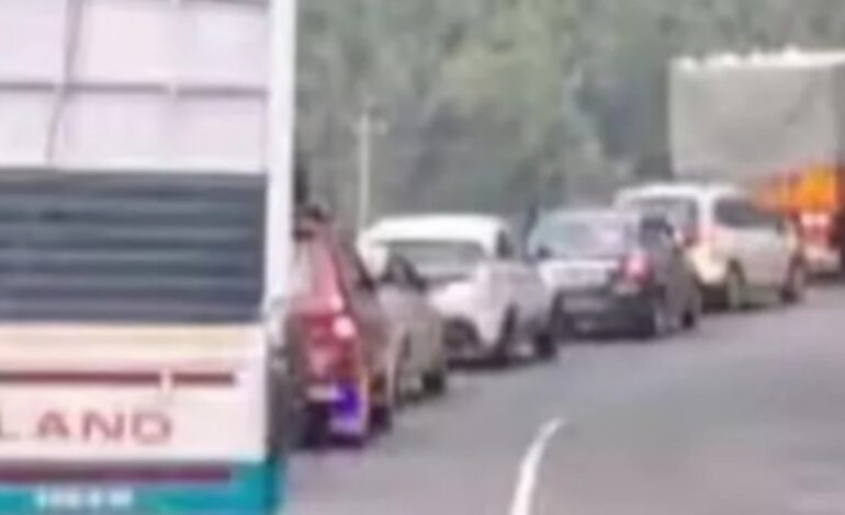 താമരശ്ശേരി ചുരം ഗതാഗതക്കുരുക്ക്: ശാശ്വത പരിഹാരം ആവശ്യപ്പെട്ട് യുഡിഎഫ് എംഎൽഎമാർ ഇന്ന് രാപ്പകൽ സമരം