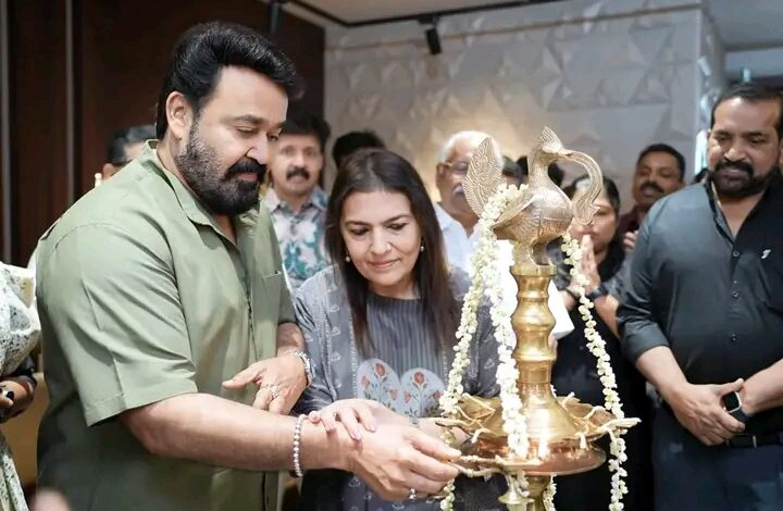 ആശിർവാദ് സിനിമാസിന്റെ പുതിയ ഓഫീസ് ഉദ്ഘാടനം  മോഹൻലാൽ നിർവഹിച്ചു