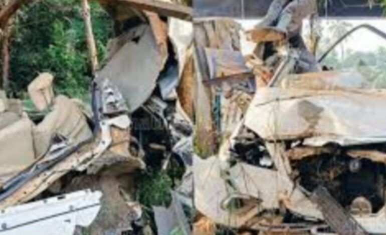 ടിപ്പര്‍ ട്രക്ക്  കെഎസ്ആര്‍ടിസി ബസില്‍ ഇടിച്ചുകയറി 15 പേര്‍ക്ക് പരിക്കേറ്റു