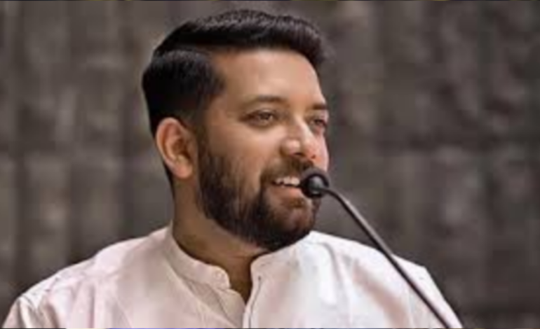 എ കെ ബാലന്റെ വിവാദ പ്രസ്താവനയ്‌ക്കെതിരെ ഷാഫി പറമ്പിൽ; വക്കീൽ നോട്ടീസുമായി ജമാഅത്തെ ഇസ്‌ലാമി