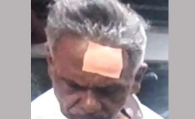 വോട്ട് മറിച്ചെന്ന തര്‍ക്കം രൂക്ഷം; കോണ്‍ഗ്രസ് കമ്മിറ്റി യോഗത്തില്‍ കസേരയേറ്, നേതാവിന് പരിക്ക്