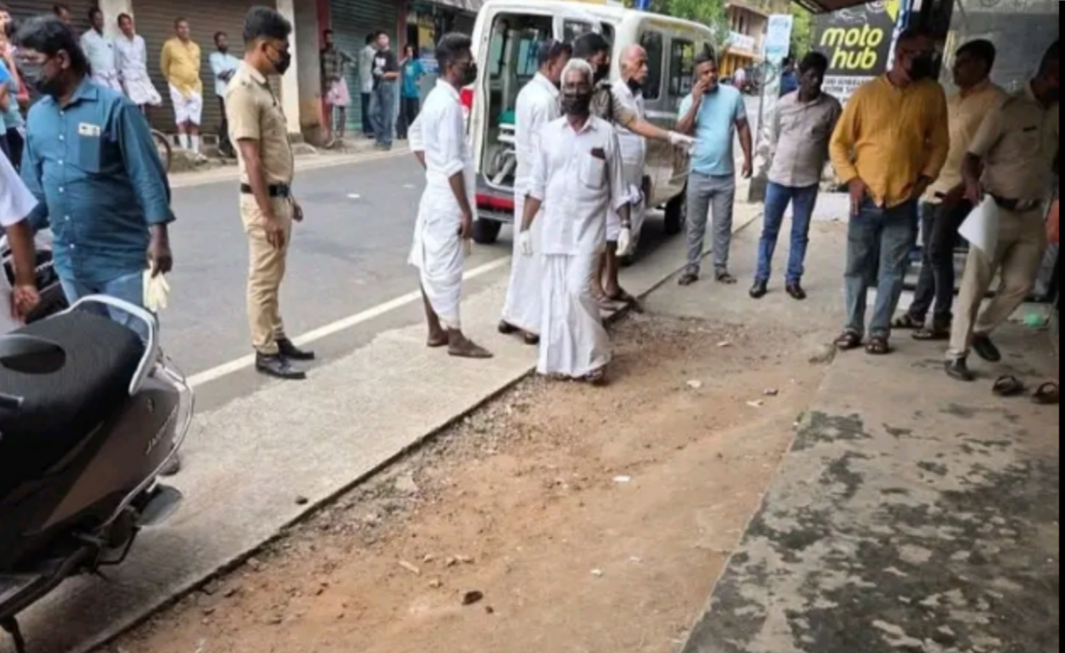 വേങ്ങരയിൽ കെട്ടിടത്തിന് മുകളിൽ മൃതദേഹം: ഇൻക്വസ്റ്റ് നടപടികൾ പൂർത്തിയാക്കി മഞ്ചേരി മെഡിക്കൽ കോളേജിലേക്ക് മാറ്റി