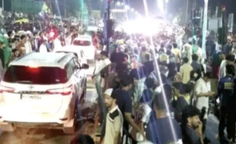 കാസർകോട് കുമ്പള ടോൾഗേറ്റിൽ വൻ സംഘർഷം; ടോൾ പിരിവിനെതിരെ പ്രതിഷേധം അക്രമത്തിൽ കലാശിച്ചു