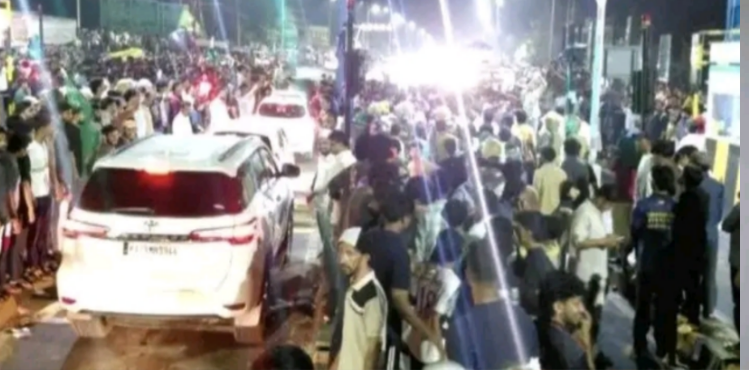 കാസർകോട് കുമ്പള ടോൾഗേറ്റിൽ വൻ സംഘർഷം; ടോൾ പിരിവിനെതിരെ പ്രതിഷേധം അക്രമത്തിൽ കലാശിച്ചു