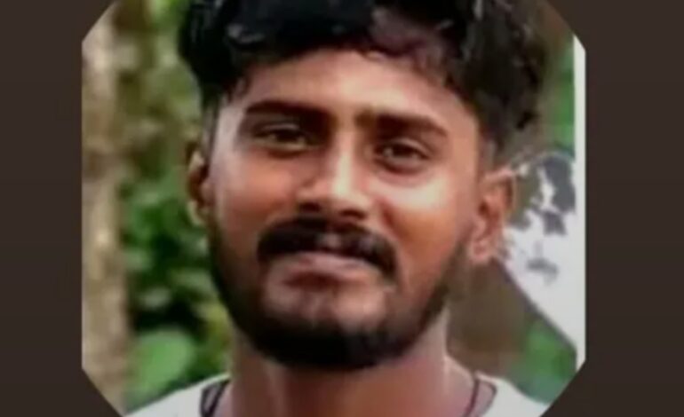 അതിർത്തി തർക്കം ; കുണ്ടറയിൽ യുവാവ് കുത്തേറ്റ് മരിച്ചു:നാലുപേർക്ക് പരുക്ക്