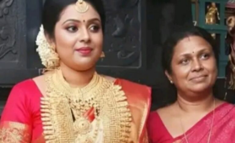 തിരുവനന്തപുരത്ത് അമ്മയും മകളും മരിച്ചനിലയില്‍:ജീവനൊടുക്കിയത് ആത്മഹത്യാക്കുറിപ്പ് ബന്ധുക്കള്‍ക്ക് അയച്ചശേഷം