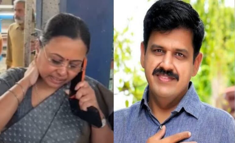 ആരോഗ്യമന്ത്രി രക്തസാക്ഷി പരിവേഷം തേടുന്നു; മികച്ച നടിക്കുള്ള അവാർഡ് നൽകണം : സന്ദീപ് വാര്യർ