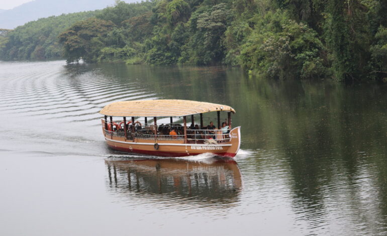ഭൂതത്താൻകെട്ടിൽ മുടങ്ങിക്കിടന്ന ബോട്ടുസവാരി പുനരാരംഭിച്ചു