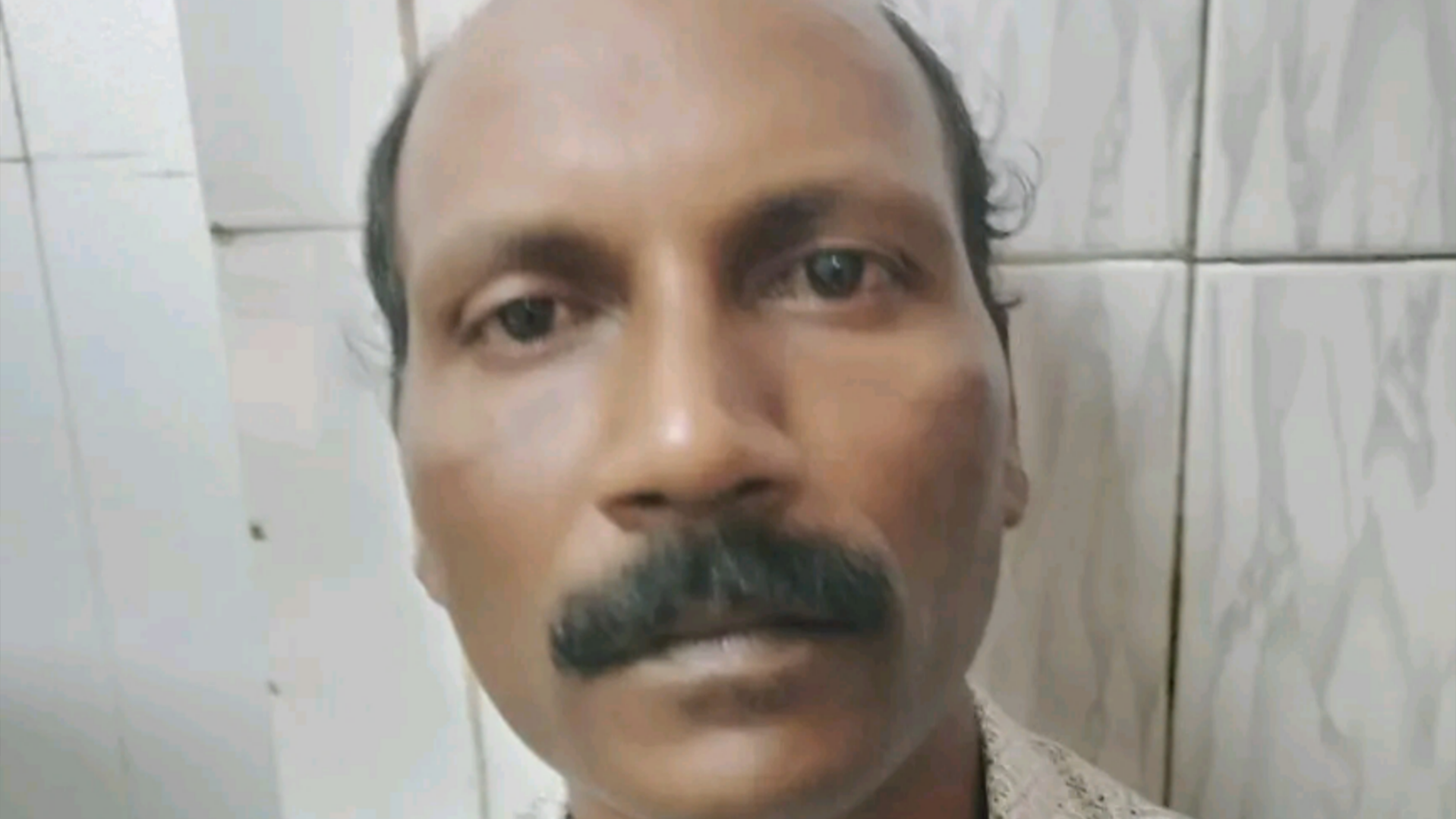 പന്തളം, തുമ്പമണ്ണിൽ യുവതിയെ വെട്ടി കൊലപ്പെടുത്താൻ ശ്രമം , യുവാവ് പിടിയിൽ