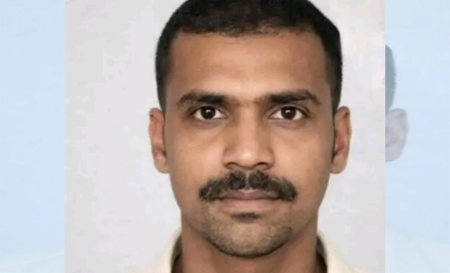 കോട്ടയത്ത്‌ യുവാവ് മൊബൈൽ ഫോൺ ലൈവ് ആക്കി ഭാര്യയെ കാണിച്ചു കൊണ്ട് ആത്മഹത്യ ചെയ്തു