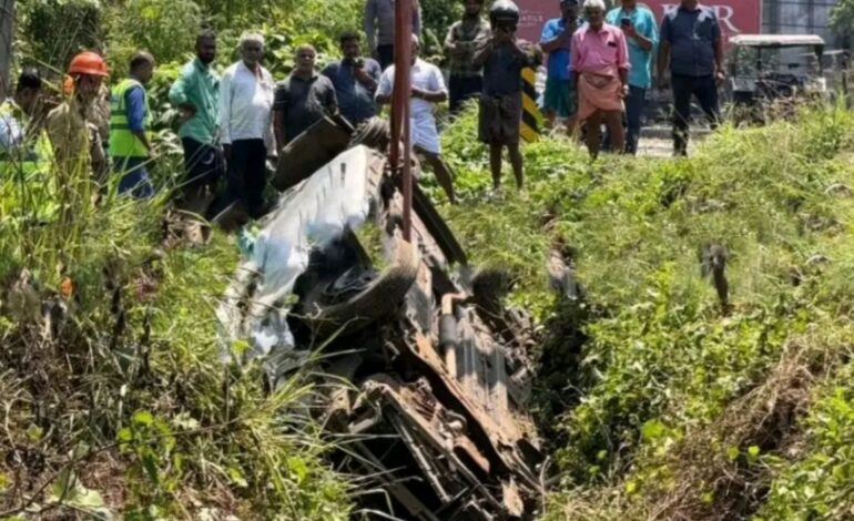 കൊമ്പഴയിൽ നിയന്ത്രണം വിട്ട കാർ മറിഞ്ഞു; 2 പേർക്ക് പരിക്ക്