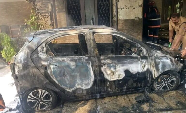 കോട്ടയത്ത്‌ ഡോക്ടറുടെ കാറിന് തീയിട്ട് മുൻ ജീവനക്കാരൻ