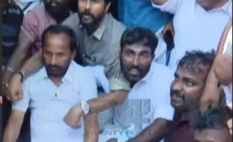 വാടാനപ്പള്ളി ബിജെപി കിറ്റ് വിവാദം: പ്രതിഷേധത്തിൽ സംഘർഷം, അറസ്റ്റ്