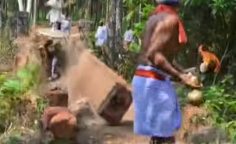 ദക്ഷിണ കന്നഡയിൽ ഉത്സവ ഘോഷയാത്രക്കിടെ നടപ്പാലം തകർന്നുവീണ് അപകടം; 8  പേർക്ക് പരുക്ക്