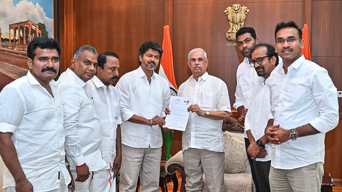 ഇതാണ് നീക്കമെങ്കിൽ 108 എംഎൽഎമാരും രാജിവെയ്ക്കും:തമിഴ്നാടിനെ ഞെട്ടിക്കുന്ന തീരുമാനവുമായി വിജയ്