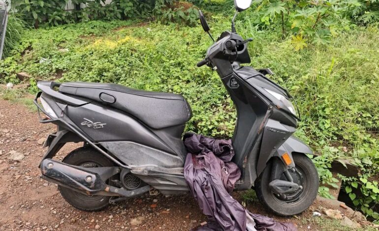 തൃശ്ശൂരിൽ ലോറി ക്കടിയിലേക്ക് വീണ് യുവതിക്ക് ദാരുണാന്ത്യം