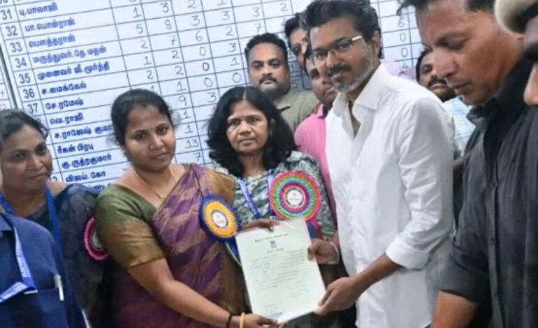പെരമ്പൂർ തിരഞ്ഞെടുത്ത് വിജയ് ; തിരുച്ചിറപ്പള്ളി ഈസ്റ്റ് മണ്ഡലത്തിൽ നിന്നും രാജിവെച്ചു
