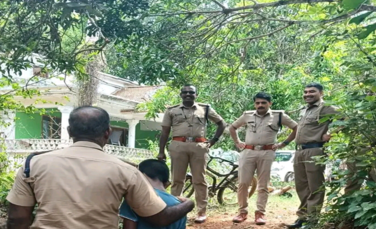 റെയിൽവേ ട്രാക്കിന് സമീപത്തെ കാട്ടിൽ ഒളിച്ചിരുന്ന 11കാരനെ രക്ഷിച്ച് തൃശൂർ റൂറൽ പൊലീസ്; 20 മിനിറ്റിൽ ദൗത്യം പൂർത്തിയാക്കി