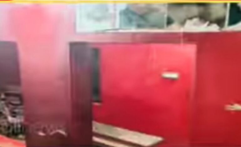 തൃശൂരിൽ CPIM ഓഫീസിന് നേരെ ബോംബാക്രമണം