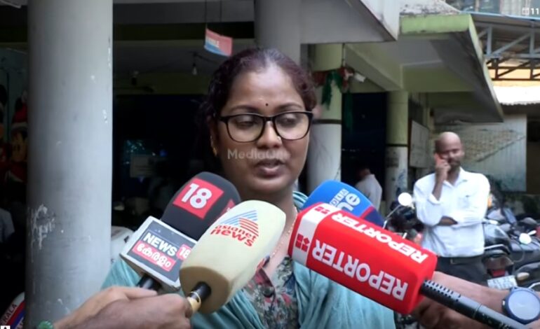 താര സംഘടനയായ അമ്മയുടെ ഓഫീസിൽ തൊഴിൽ പീഡനം എന്ന് പരാതി: പരാതി നൽകിയത് ഓഫീസിലെ മുൻജീവനക്കാരി