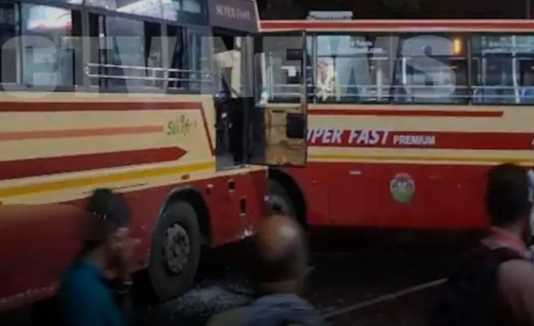 കെഎസ്ആർടിസി ബസുകൾ കൂട്ടിയിടിച്ച് 15 ഓളം പേർക്ക്  പരിക്ക്