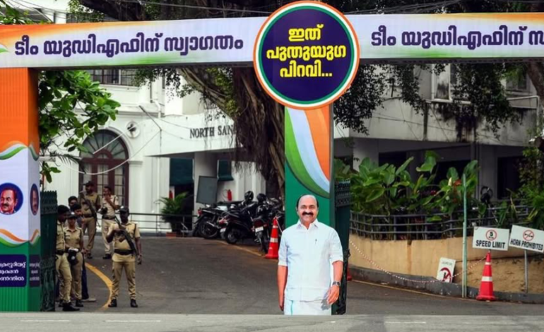 തിങ്കളാഴ്ച 10 മണിക്ക് സത്യപ്രതിജ്ഞ :ഒരുക്കങ്ങൾ തകൃതി പ്രതീക്ഷിക്കുന്നത് :ഒരുലക്ഷത്തോളം പേരെ: 25000 പേർ നേരിട്ട് പങ്കെടുക്കും