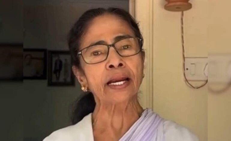 തിരഞ്ഞെടുപ്പ് കമ്മീഷനെ ഉപയോഗിച്ച്  ബിജെപി 100 സീറ്റുകൾ മോഷ്ടിച്ചു’ ; പൊട്ടിത്തെറിച്ച് മമത ബാനർജി