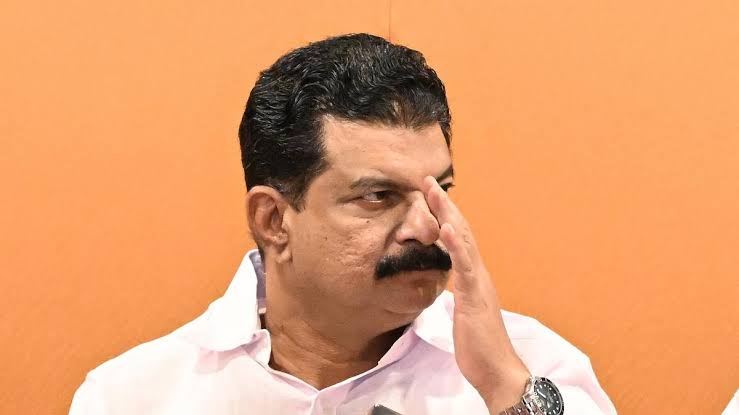 ബേപ്പൂരിൽ ലീഗ് കാലുവാരിയില്ല; ബിജെപി-സിപിഐഎം ധാരണയാണ് തോൽവിക്ക് കാരണം” : പാണക്കാട് സന്ദർശനത്തിന് പിന്നാലെ പി വി അൻവർ