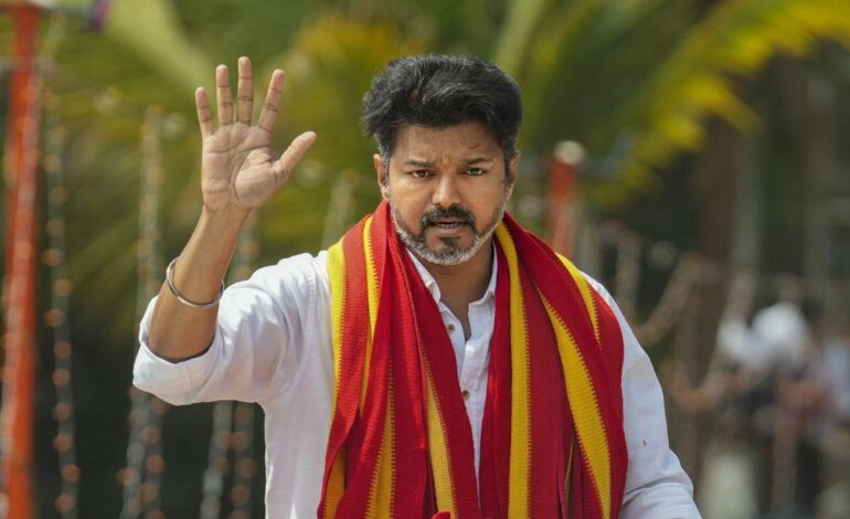 വിജയ് സർക്കാരിനായി ഓട്ടത്തിൽ; പിന്തുണയ്ക്കുമോ സിപിഎം, കോൺഗ്രസ്